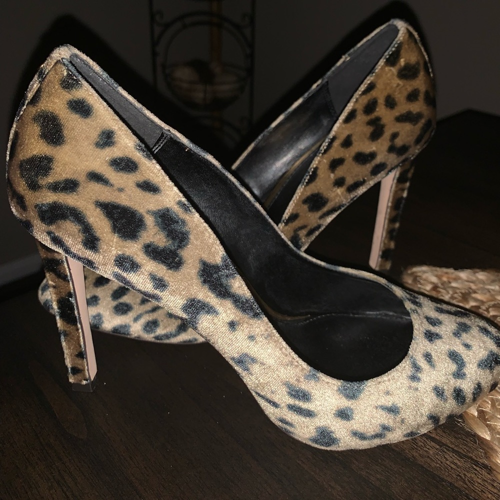 BCBG LEOPARD VELVET HEELS